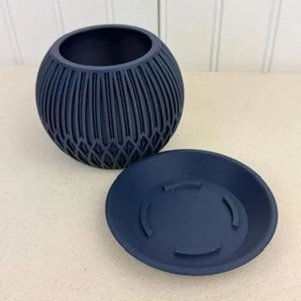The Zyra Planter, Indoor Flower Pot, Tabletop Planter, Ribbed Lattice Pattern